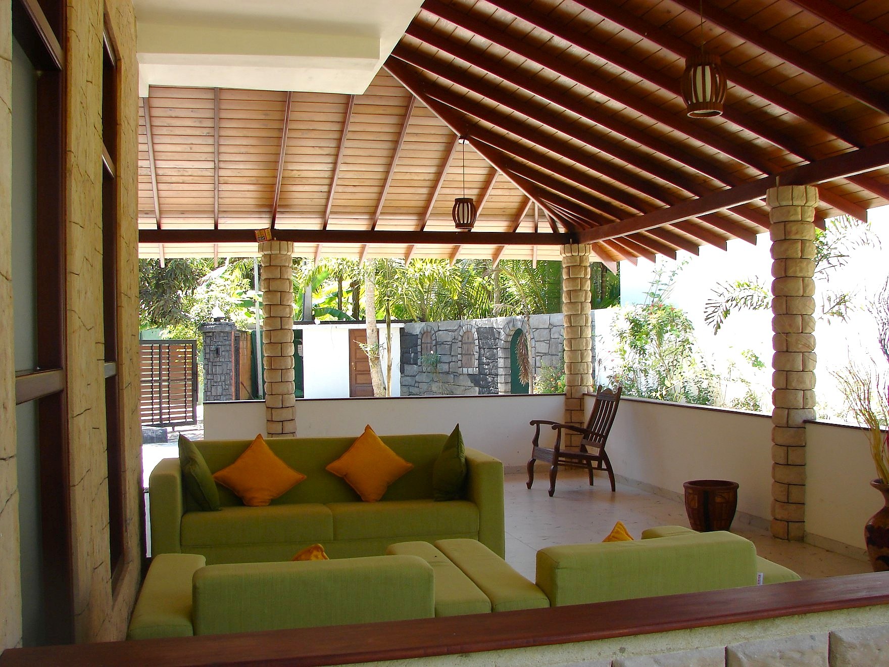 Open-air lobby and common area