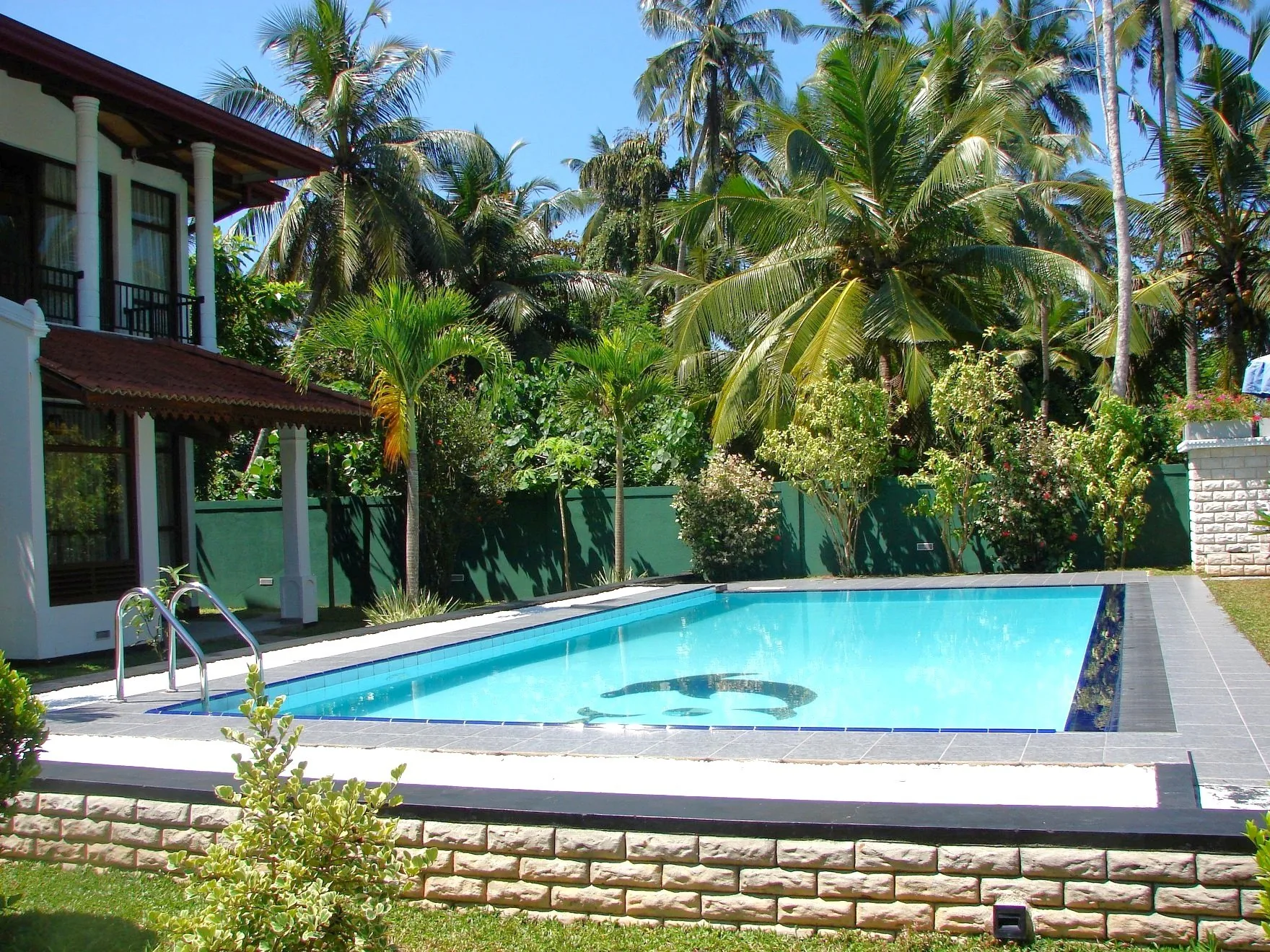 Villa Estuary pool and tropical garden